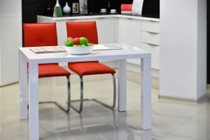 köksbord och stolar
